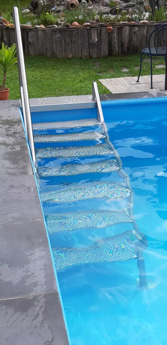 Pool Treppe aus Metall
