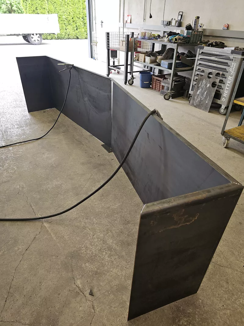 Hinter den Kulissen bei Design mit Metall