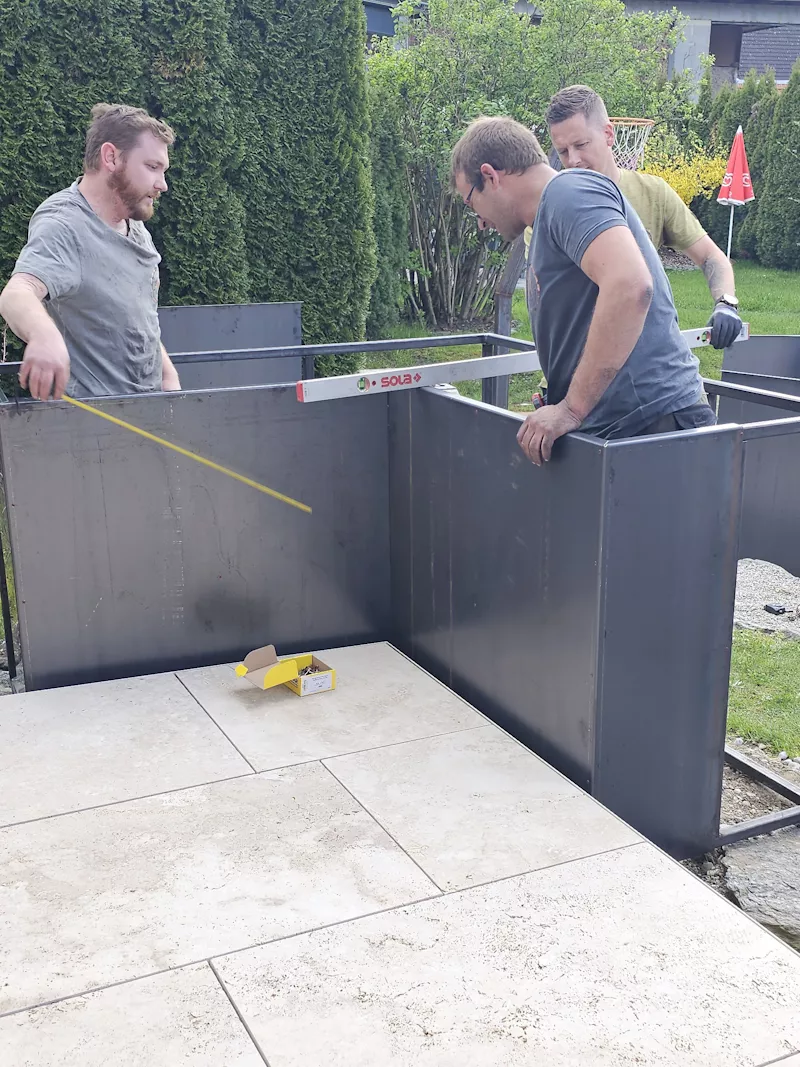 Hinter den Kulissen bei Design mit Metall