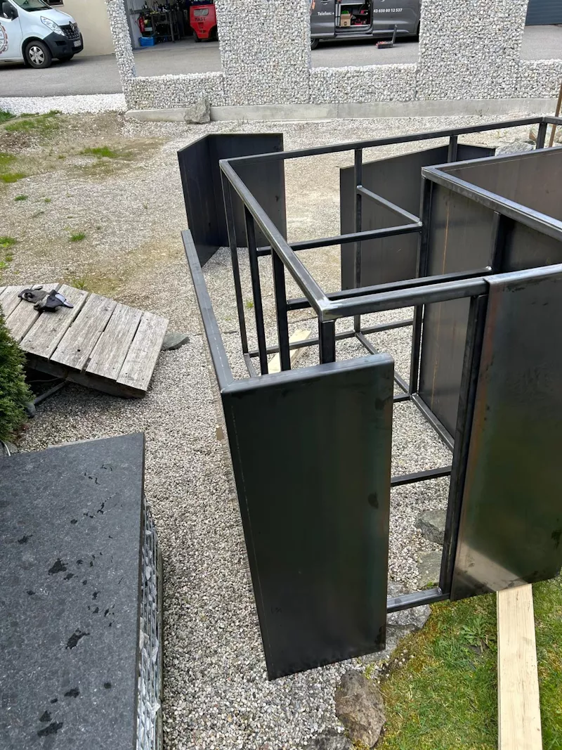 Hinter den Kulissen bei Design mit Metall